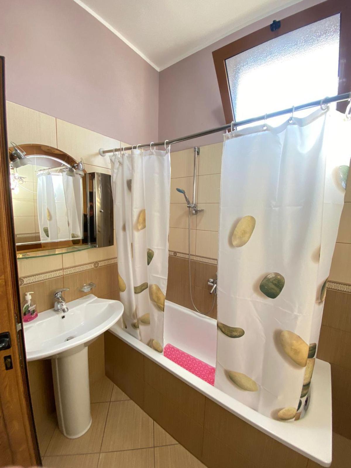 Apartament Dlmeti *